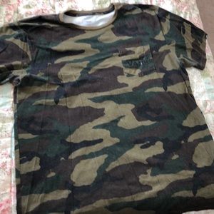 Vans camo tee